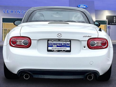 Used 2014 MAZDA MX-5 Miata Club RWD image 6