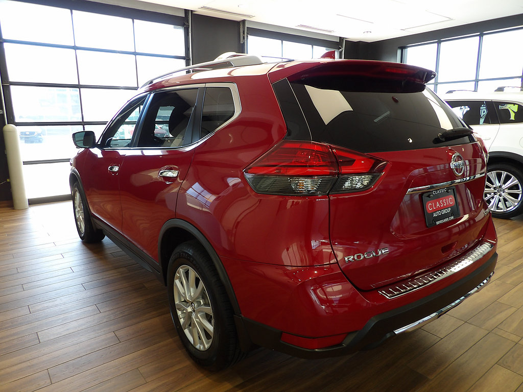 Used 2017 Nissan Rogue SV w/ SV Premium Package AWD/4WD image 8
