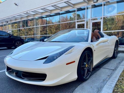 Used 2013 Ferrari 458 Spider image 26