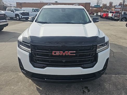 Certified 2022 GMC Acadia SLT w/ Elevation Edition image 3