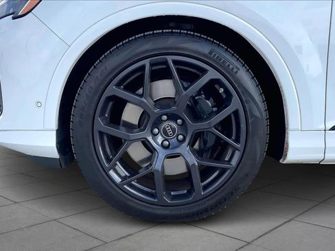 Used 2025 Audi SQ7 Premium Plus w/ Executive Package image 10