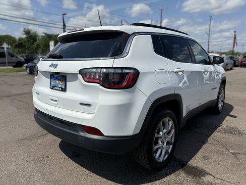 Used 2022 Jeep Compass Latitude AWD/4WD image 5