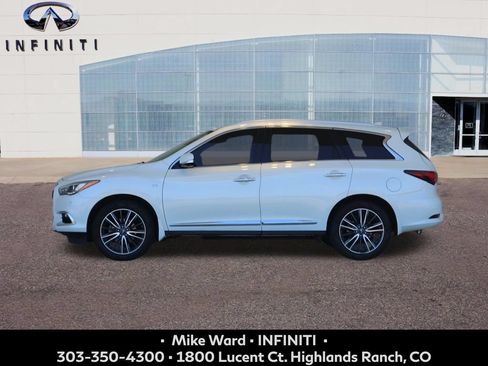 Used 2019 INFINITI QX60 Luxe w/ Essential Package AWD/4WD image 2