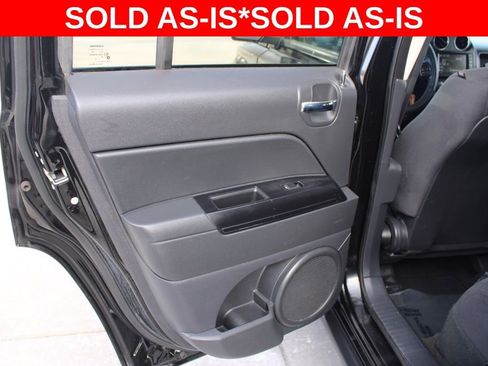 Used 2015 Jeep Patriot Latitude image 25