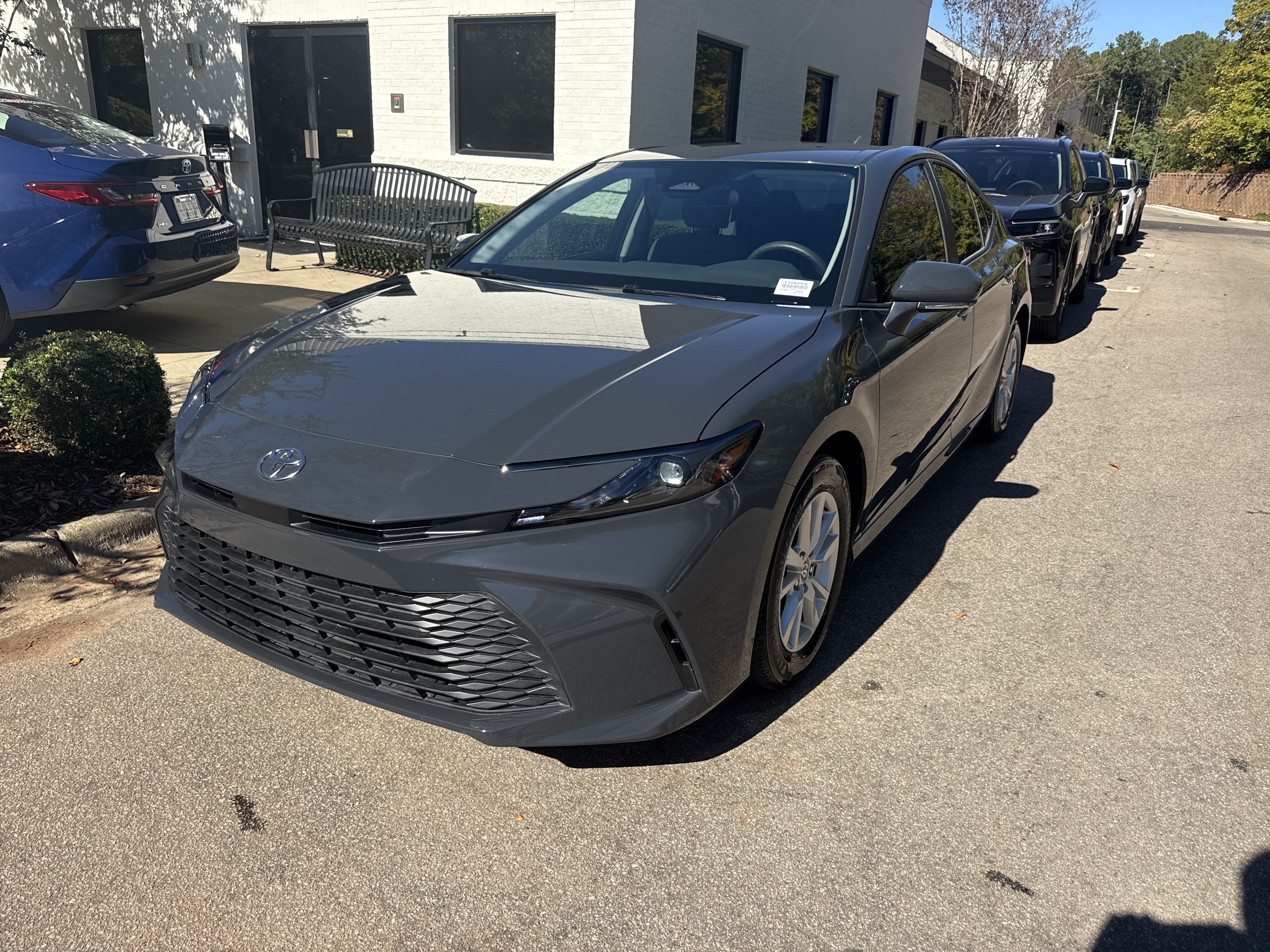 Used 2025 Toyota Camry LE FWD image 21