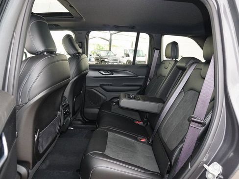 New 2025 Jeep Grand Cherokee Altitude RWD image 12
