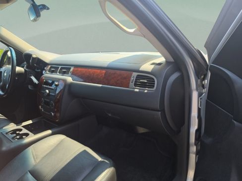 Used 2014 Chevrolet Tahoe LT RWD image 26