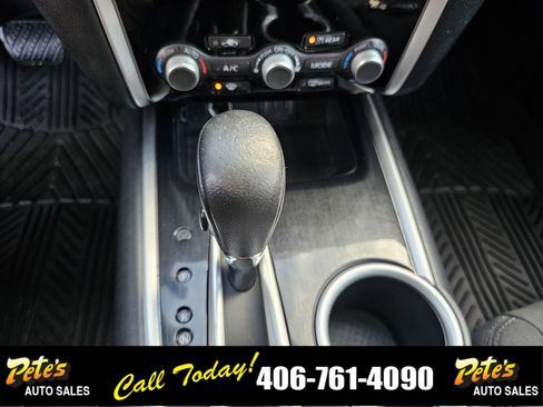 Used 2018 Nissan Pathfinder SV image 28