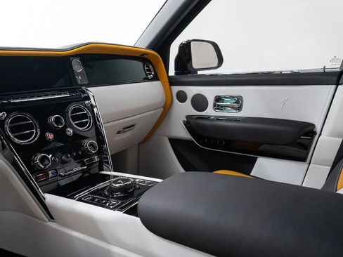 Certified 2026 Rolls-Royce Cullinan AWD/4WD image 36