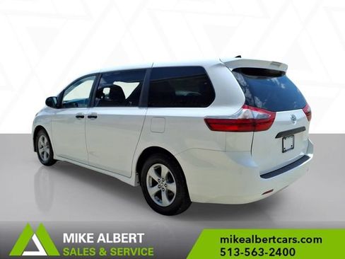 Used 2020 Toyota Sienna L FWD image 5