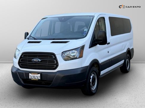 Used 2017 Ford Transit 150 XL image 4