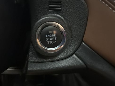 Used 2020 Subaru Outback Touring AWD/4WD image 15