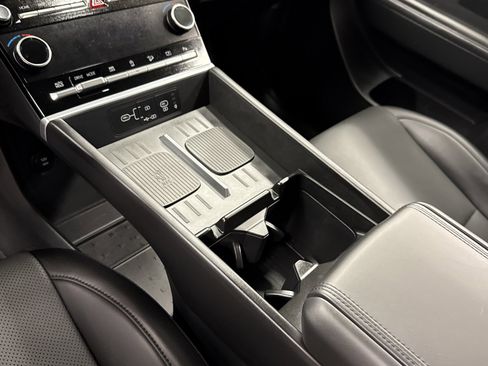 Used 2025 Hyundai Santa Fe XRT image 9