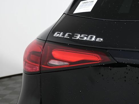 Used 2025 Mercedes-Benz GLC 350e 4MATIC image 12