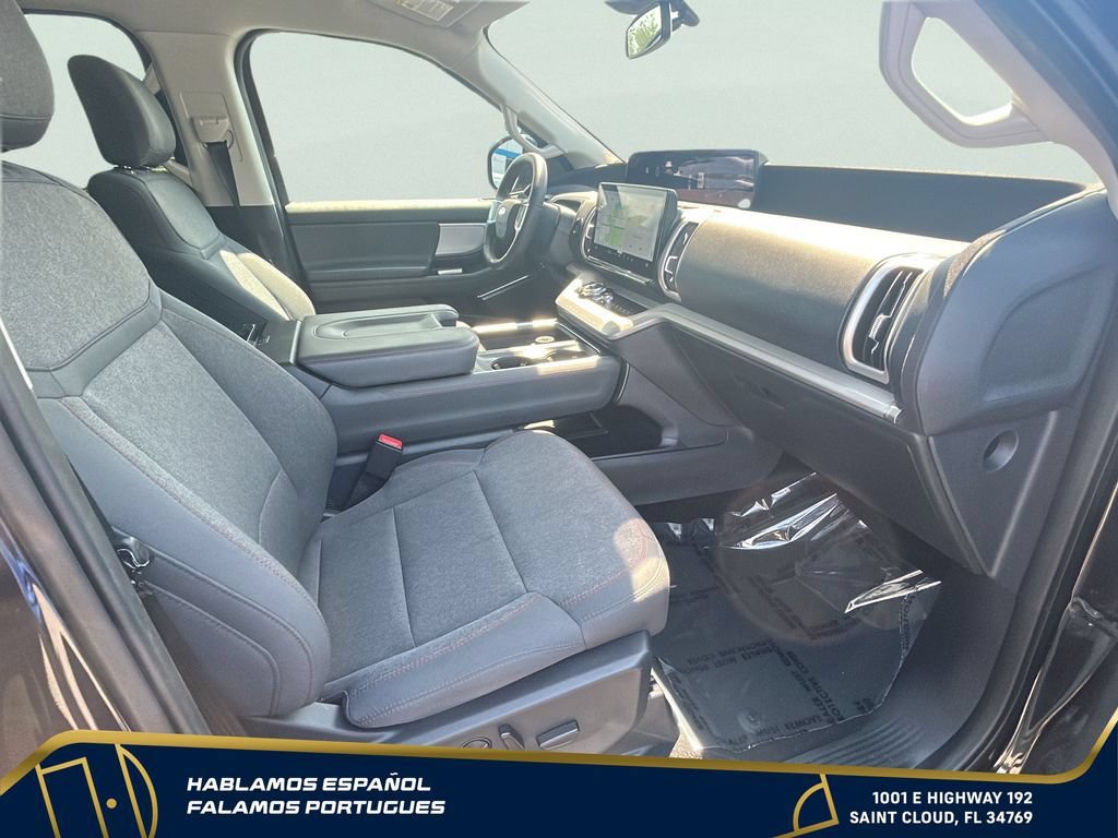 Used 2025 Ford Expedition Active AWD/4WD image 31