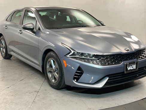 Used 2021 Kia K5 LXS FWD image 8