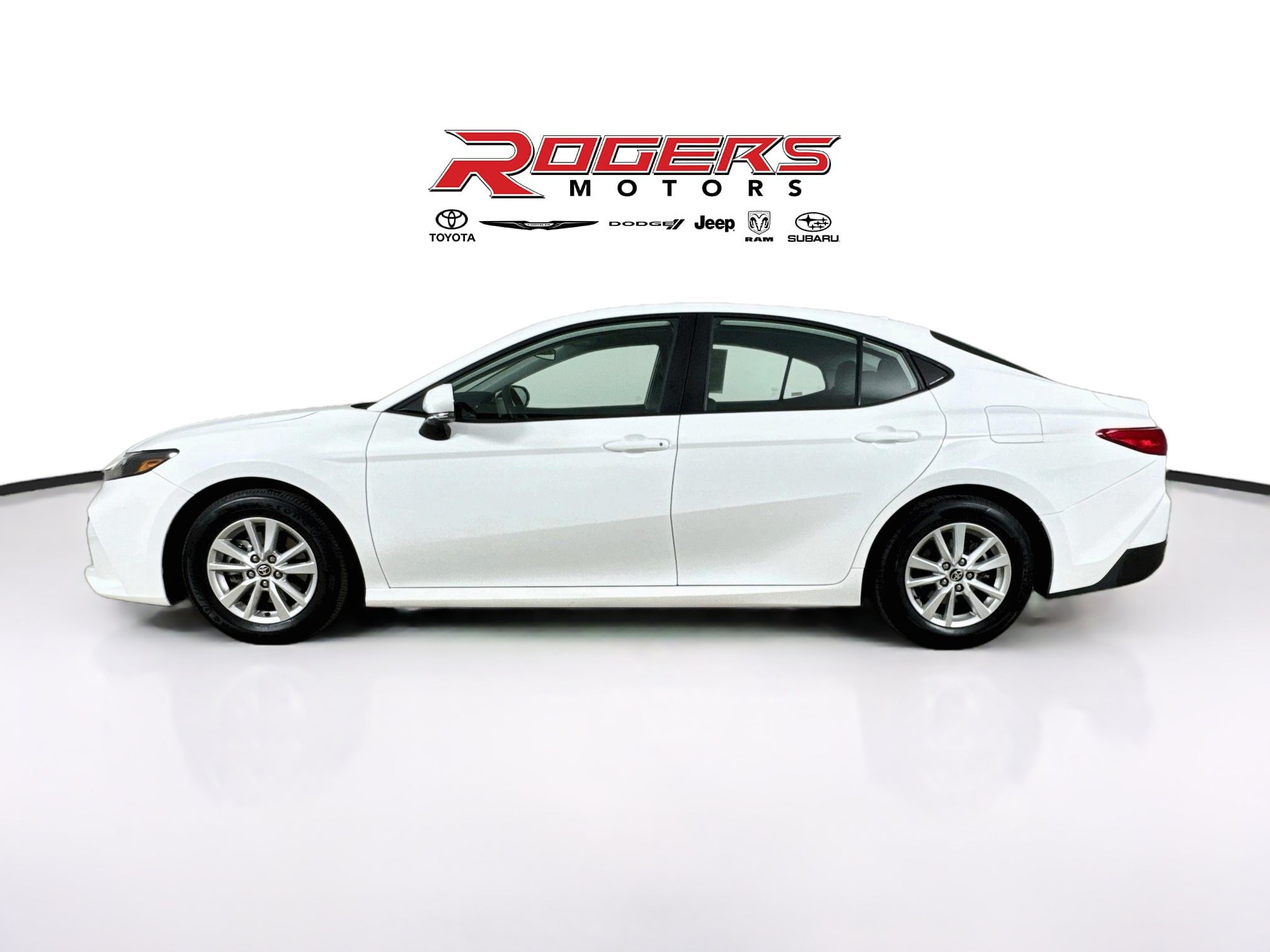 Certified 2025 Toyota Camry LE FWD image 9