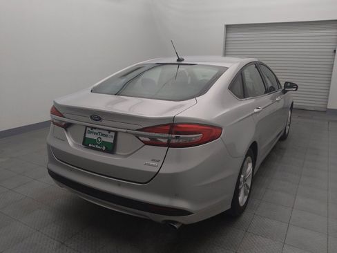 Used 2018 Ford Fusion SE w/ Fusion SE Technology Package image 7