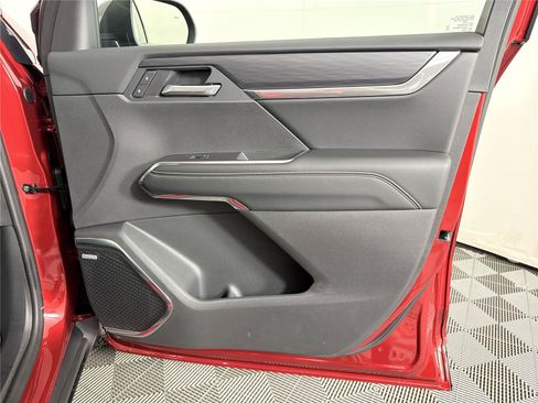 New 2026 GMC Acadia Elevation w/ Black Edition FWD image 12