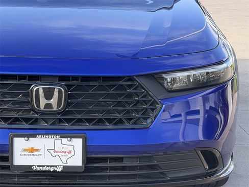 Used 2024 Honda Accord Sport image 9