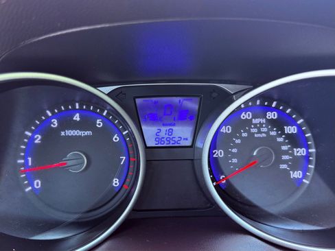Used 2015 Hyundai Tucson GLS w/ Option Group 02 FWD image 28