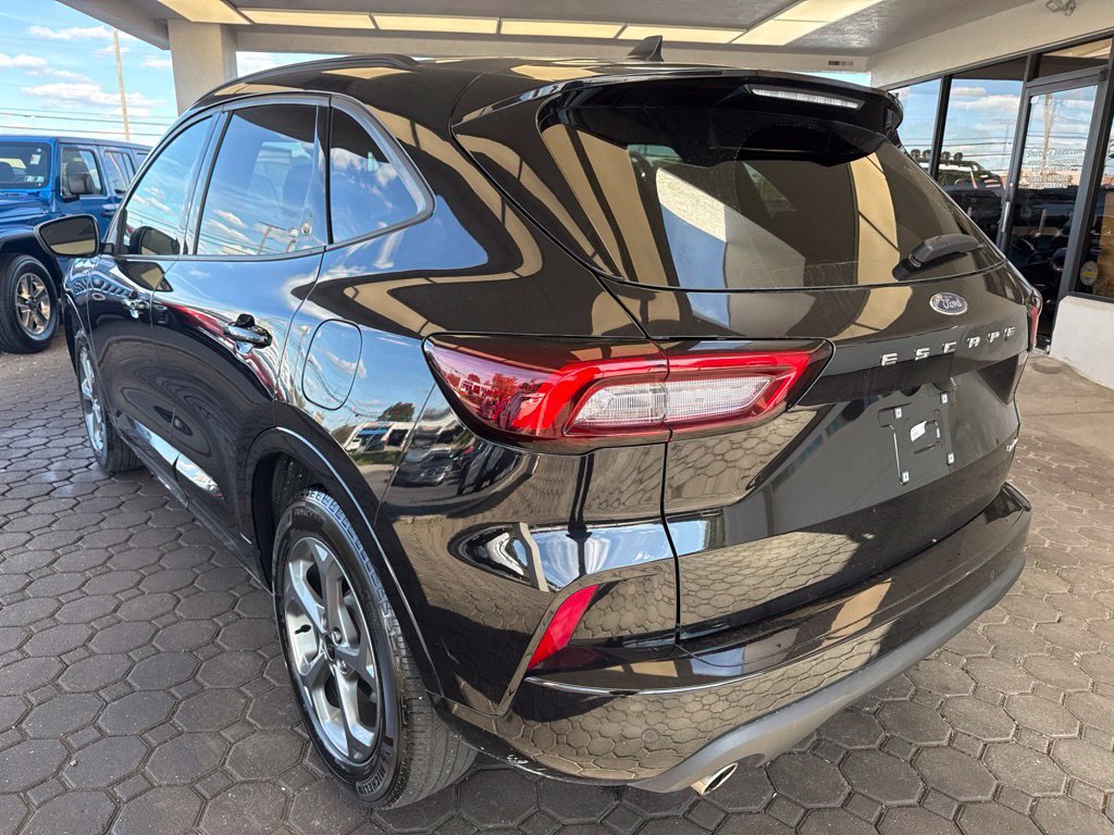Certified 2024 Ford Escape ST-Line w/ Tech Pack #1 AWD/4WD image 8