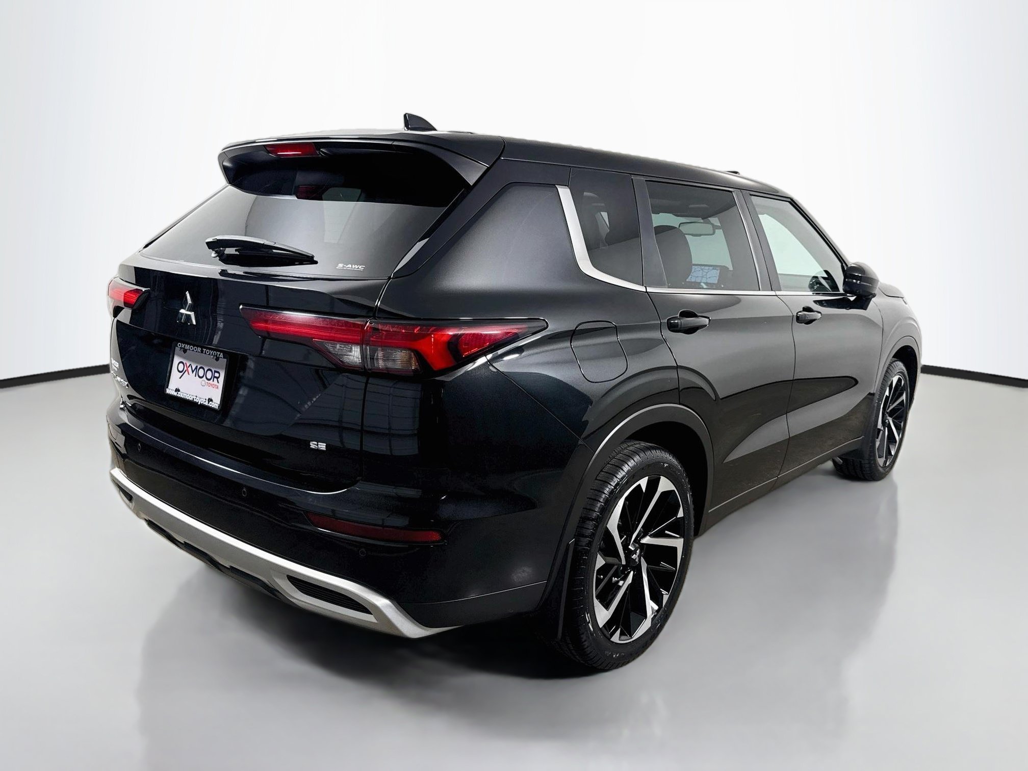 Used 2023 Mitsubishi Outlander SE AWD/4WD image 7