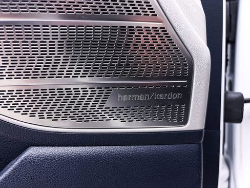 Used 2023 Hyundai Palisade Calligraphy image 4