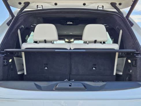 Used 2024 BMW X7 xDrive40i w/ Executive Package image 7