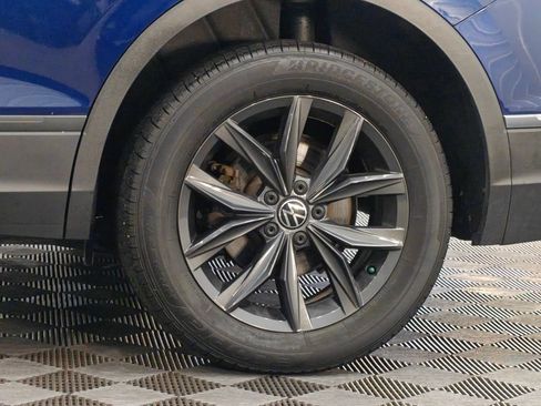 Used 2024 Volkswagen Tiguan SE AWD/4WD image 48
