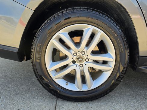 Used 2017 Mercedes-Benz GLS 450 4MATIC w/ Premium Package image 16