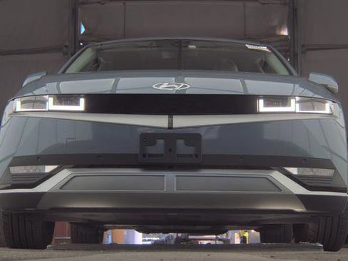 Used 2024 Hyundai Ioniq 5 SEL image 3