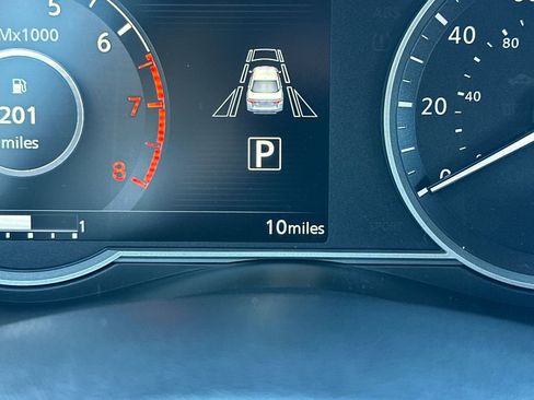 New 2025 Nissan Versa SR w/ Trunk Package image 25