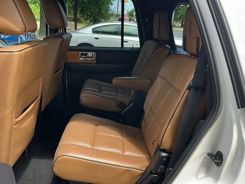 Used 2014 Lincoln Navigator 4WD w/ Equipment Group 101A image 16