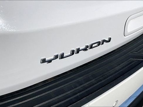 Used 2025 GMC Yukon XL Denali AWD/4WD image 32