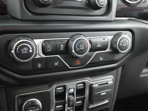Used 2021 Jeep Wrangler Unlimited Sport AWD/4WD image 35
