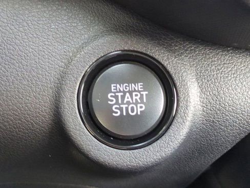 Used 2024 Hyundai Venue SEL FWD image 26