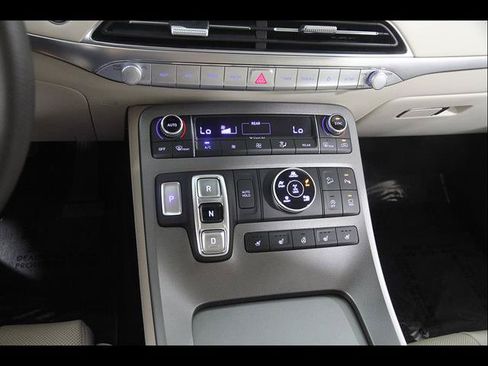 Used 2020 Hyundai Palisade Limited AWD/4WD image 14