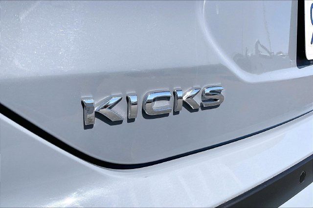 Certified 2023 Nissan Kicks SV FWD image 31