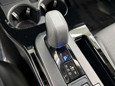 Used 2025 Toyota Prius LE image 25