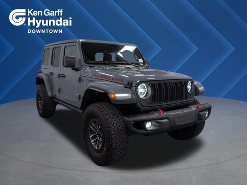 Used 2025 Jeep Wrangler Unlimited Rubicon image 1