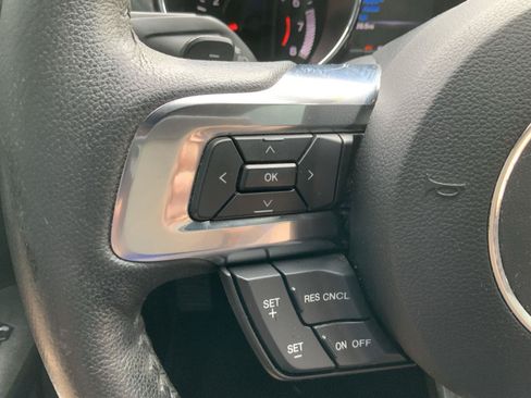 Used 2016 Ford Mustang Coupe RWD image 22