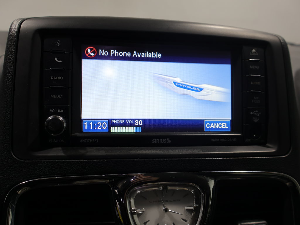 Used 2012 Chrysler Town & Country Touring w/ Entertainment Group #1 FWD image 23