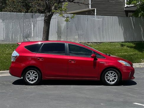 Used 2012 Toyota Prius V Two image 6