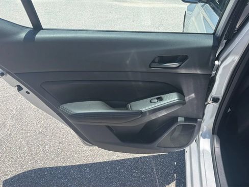 Used 2024 Nissan Altima 2.5 SV FWD image 14