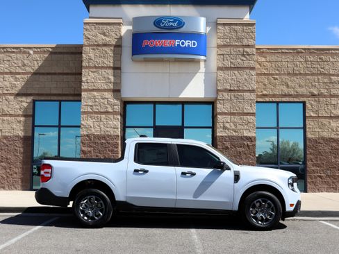 New 2026 Ford Maverick XLT w/ XLT Luxury Package FWD image 5