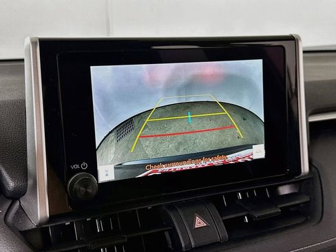 Used 2025 Toyota RAV4 XLE FWD image 10