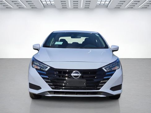 New 2025 Nissan Versa SV w/ Trunk Package FWD image 2