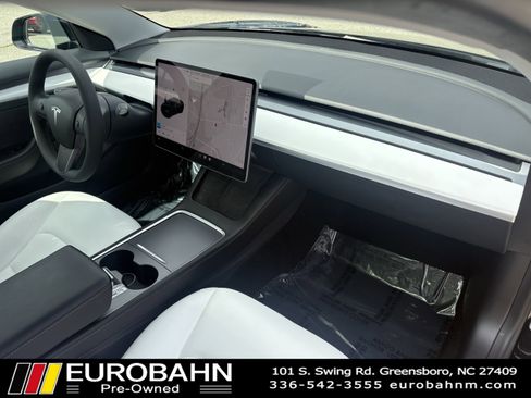 Used 2021 Tesla Model 3 Long Range image 16