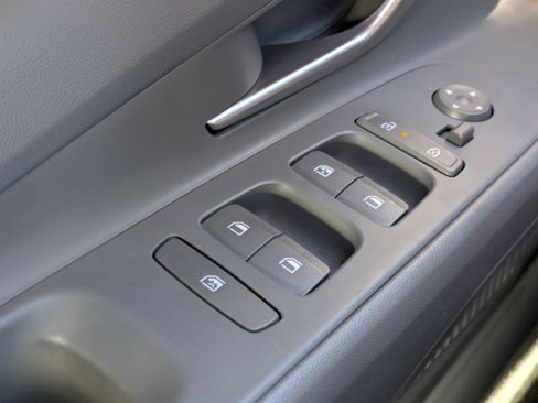 Used 2025 Hyundai Elantra Sport image 21